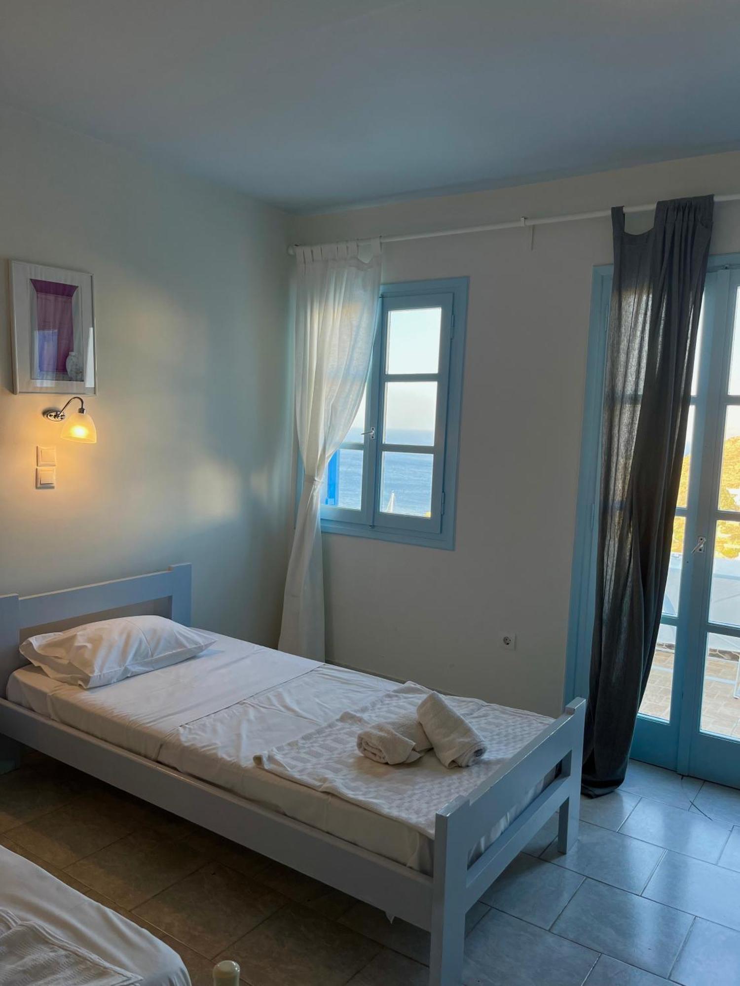 Hotel Petradi Chora  Bagian luar foto