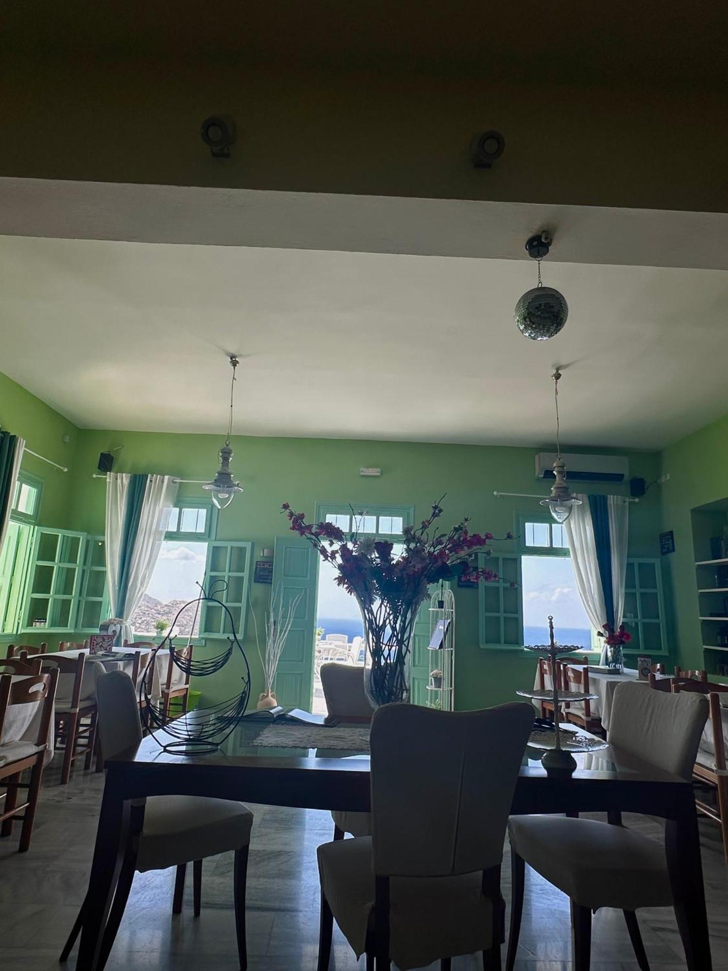 Hotel Petradi Chora  Bagian luar foto
